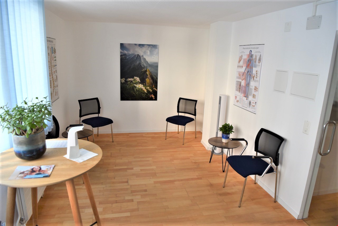 136m² commercial