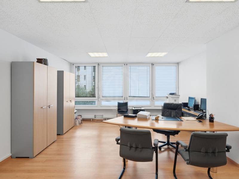165m² office, photo 1 of 10