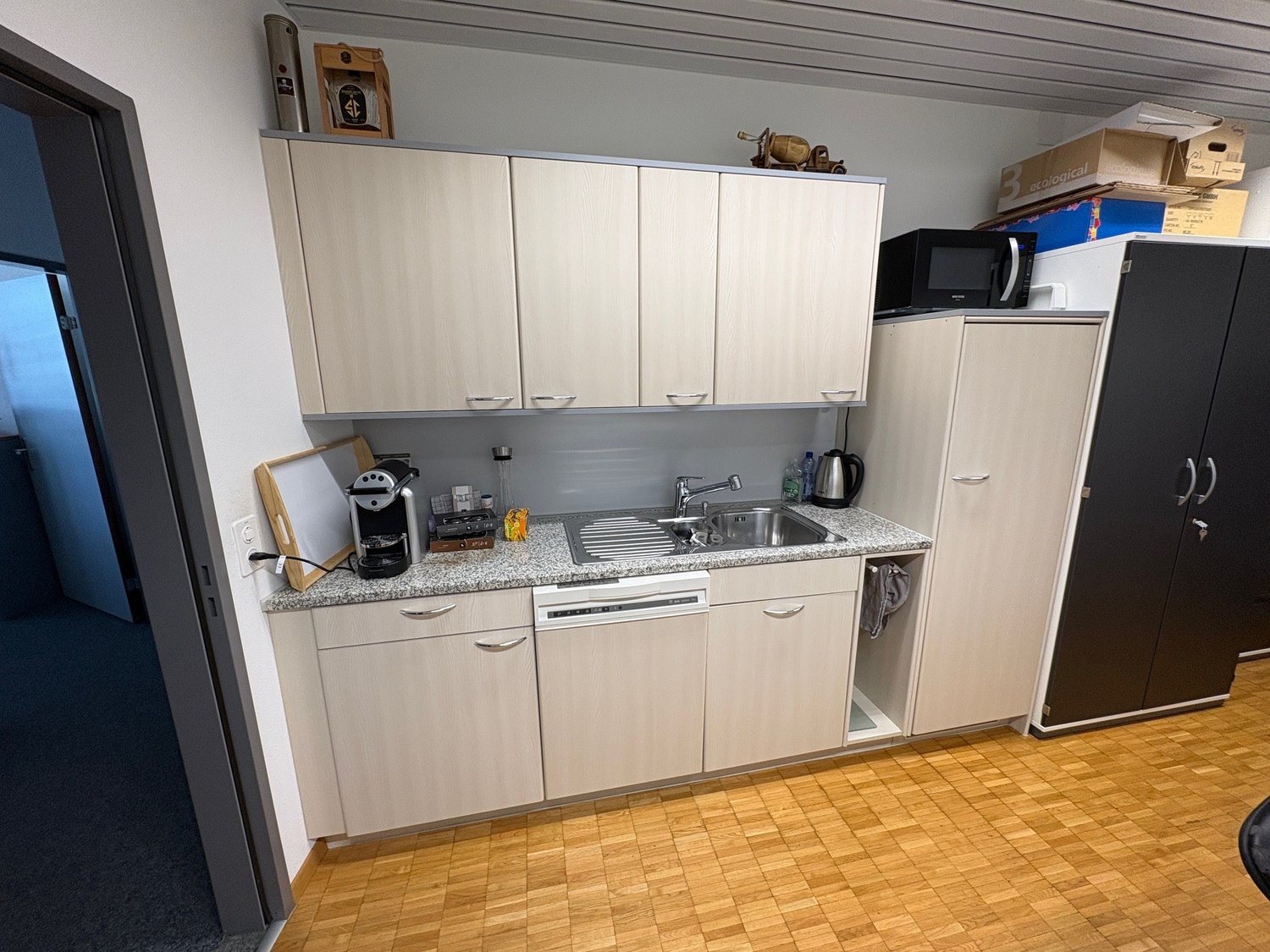 232m² ufficio, foto 9 di 10