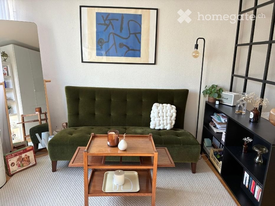 2 ½ Zimmer-Wohnung

miete 1000.-/mois plus
nebenauslagen 2.5.-/mois

Pour visiter: 079 191 98 06