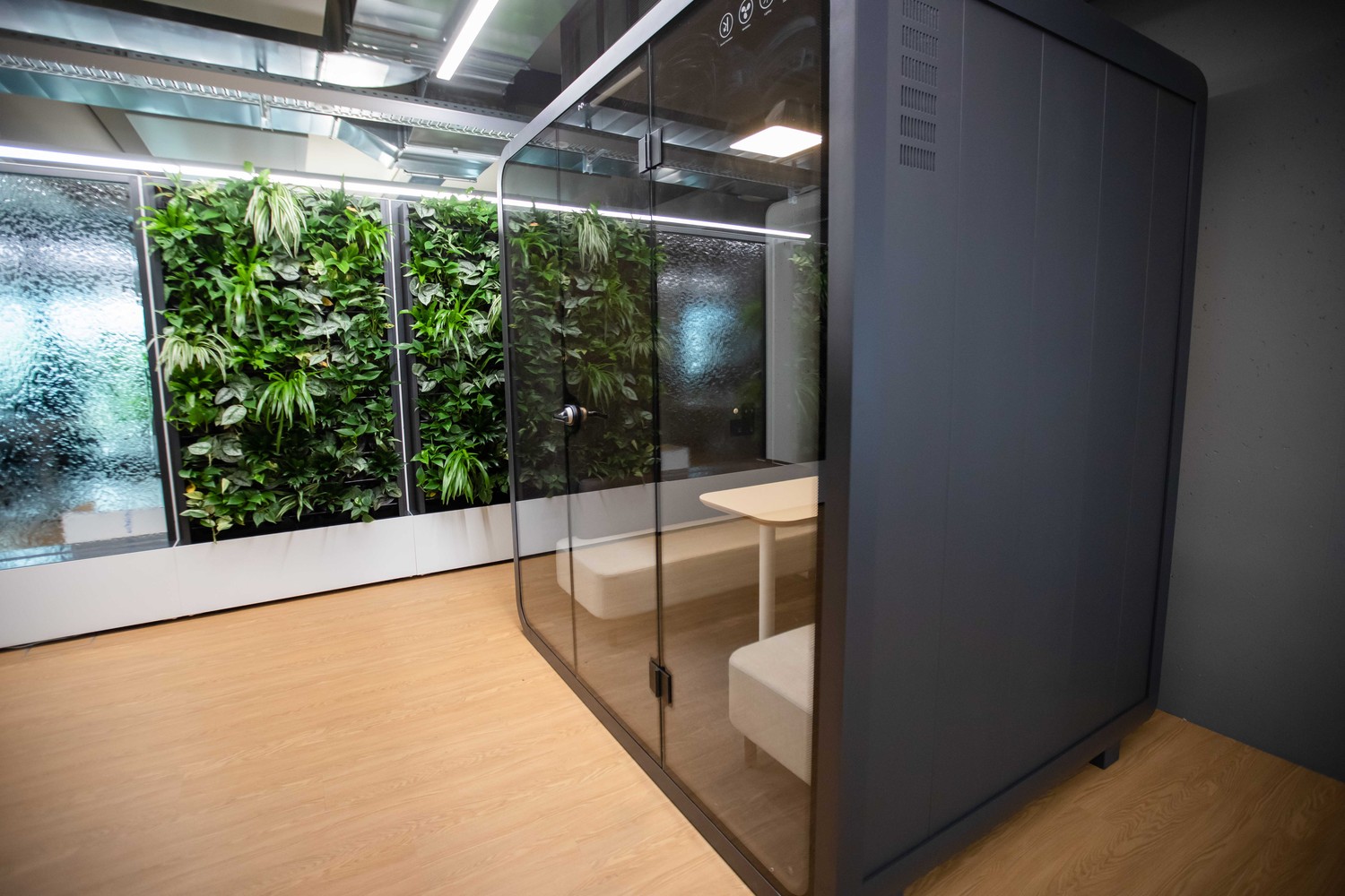 799m² bureau