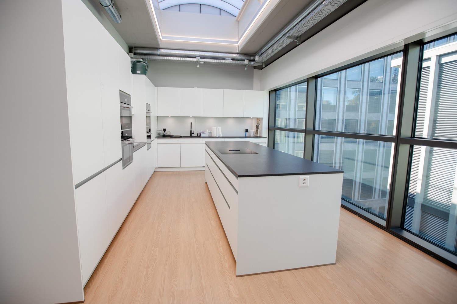 799m² bureau