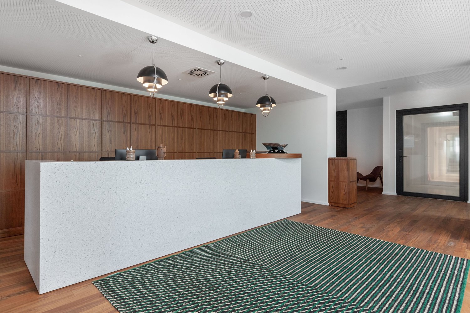 Office, foto 2 di 6