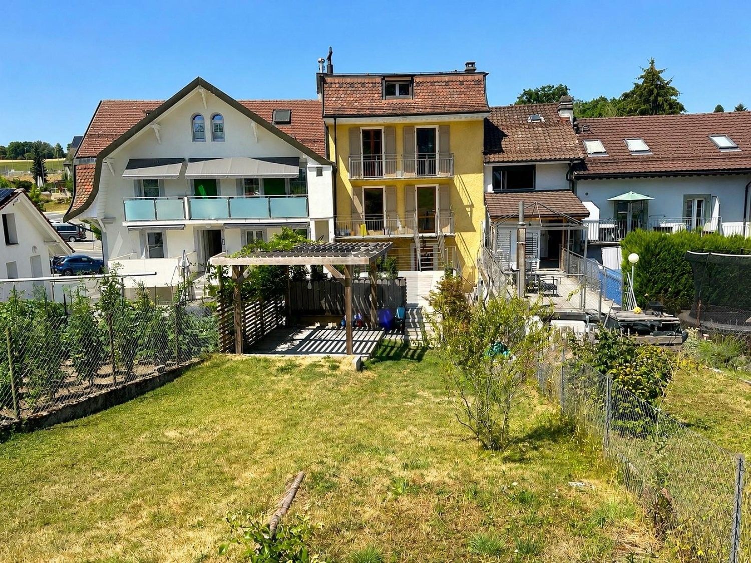 7-Zimmer-Reihenhaus, Foto 2 von 4