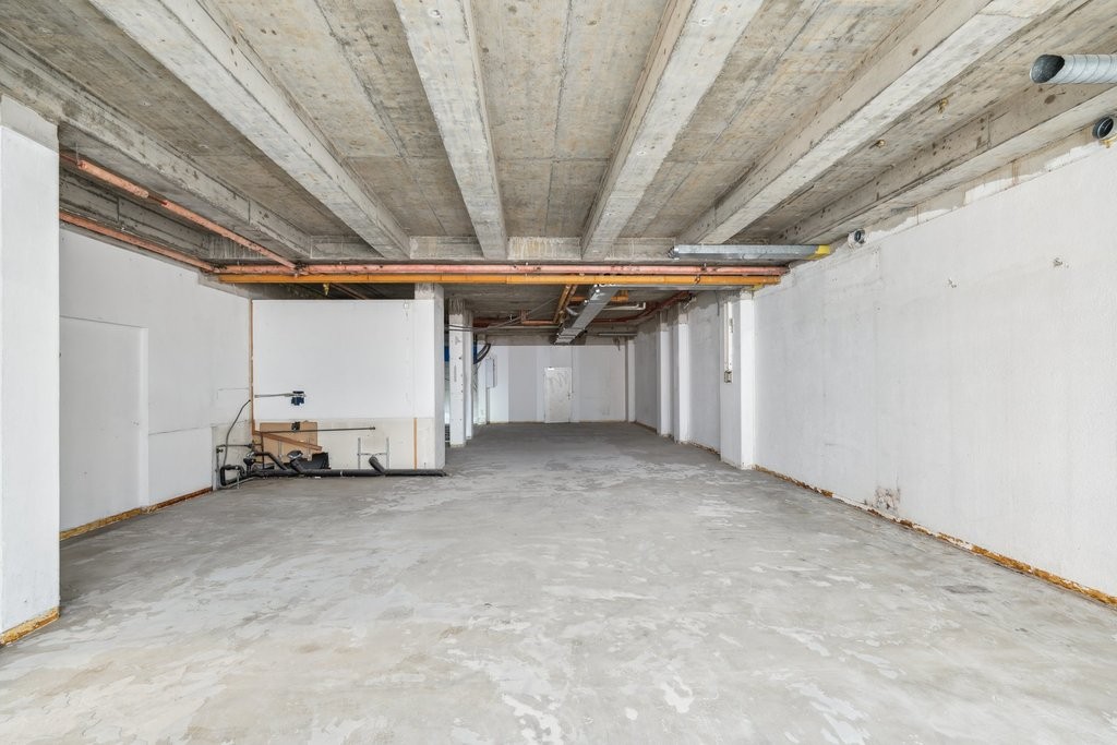 146m² shop, photo 8 of 10