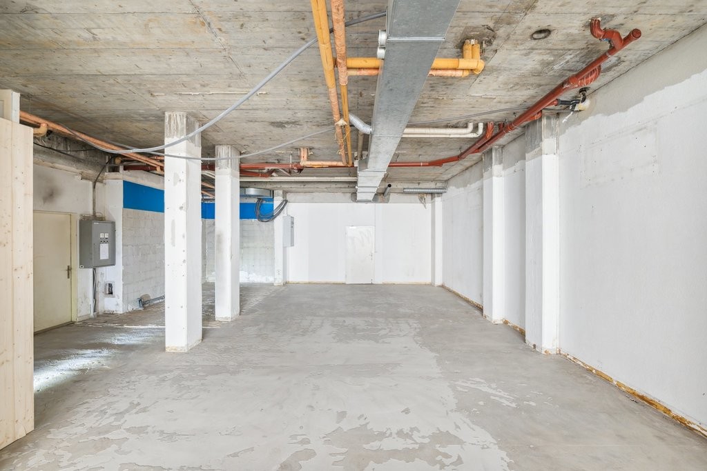 146m² shop, photo 5 of 10