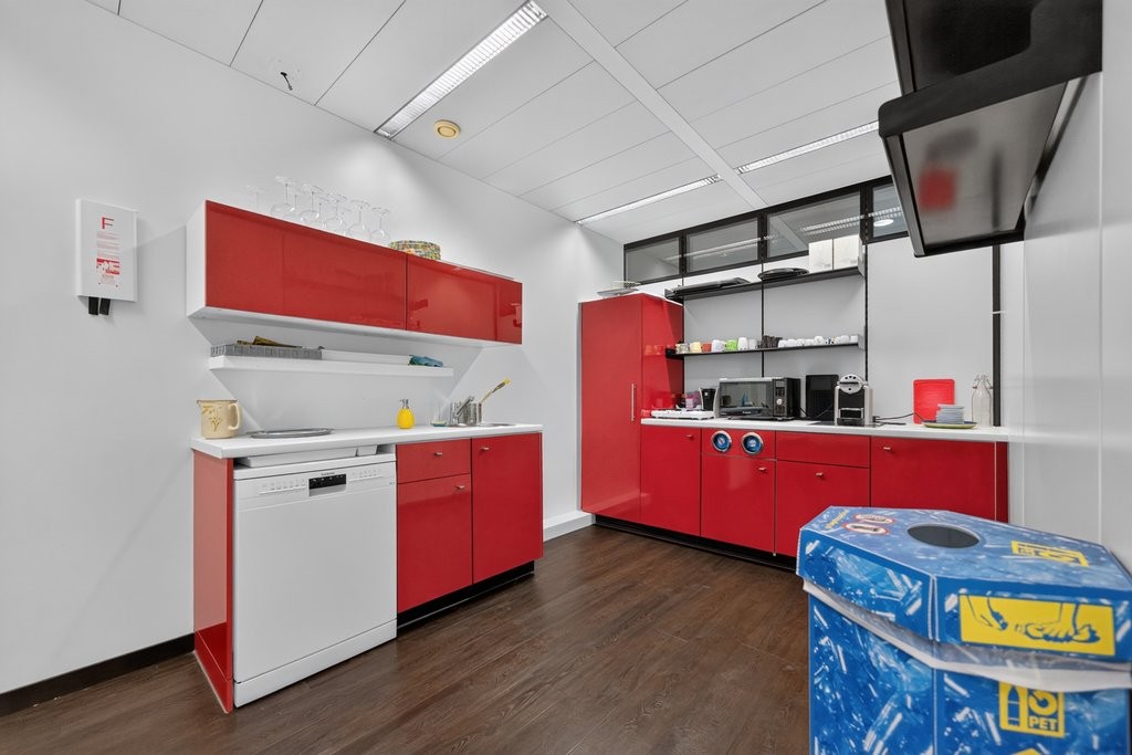 352m² Büro, Foto 7 von 9