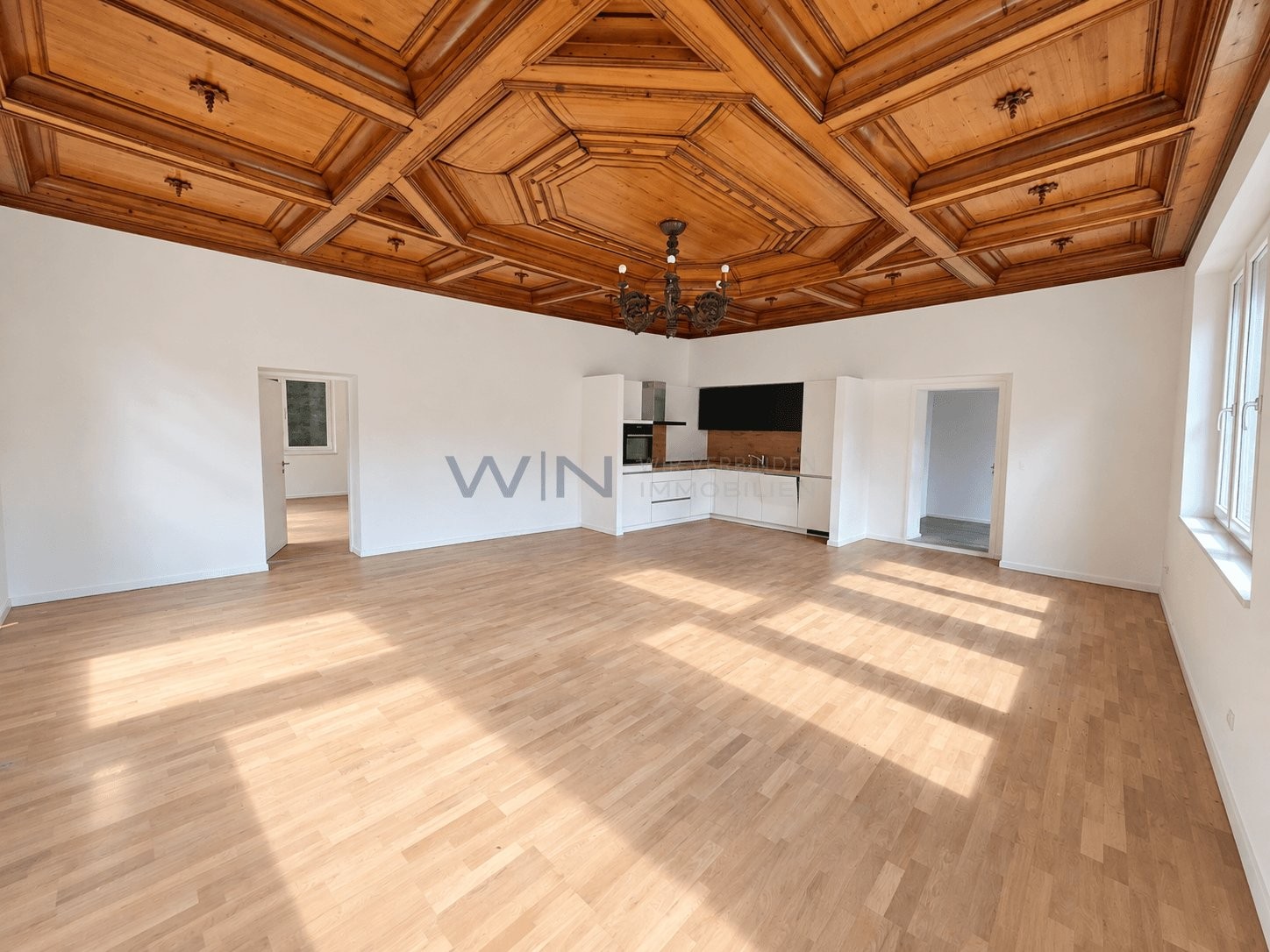 maison multifamiliale de 23 pièces