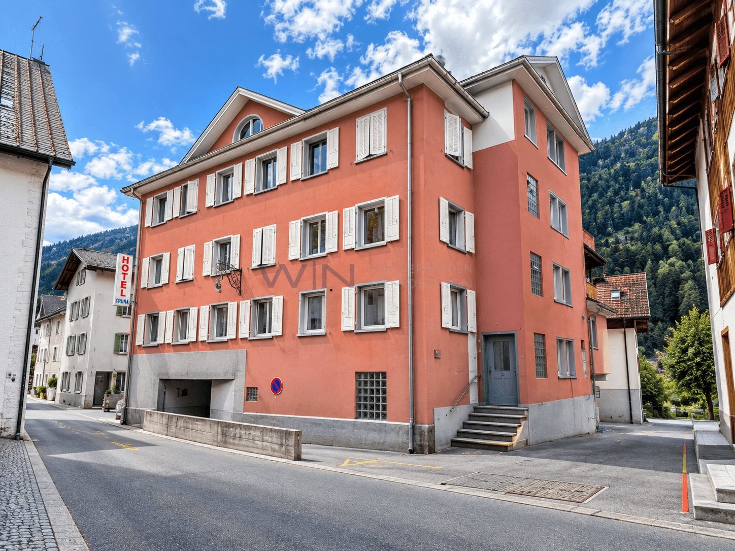 maison multifamiliale de 23 pièces