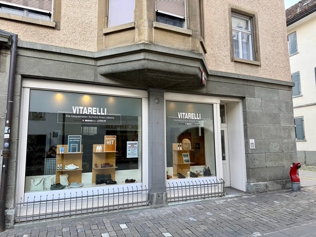 48m² shop