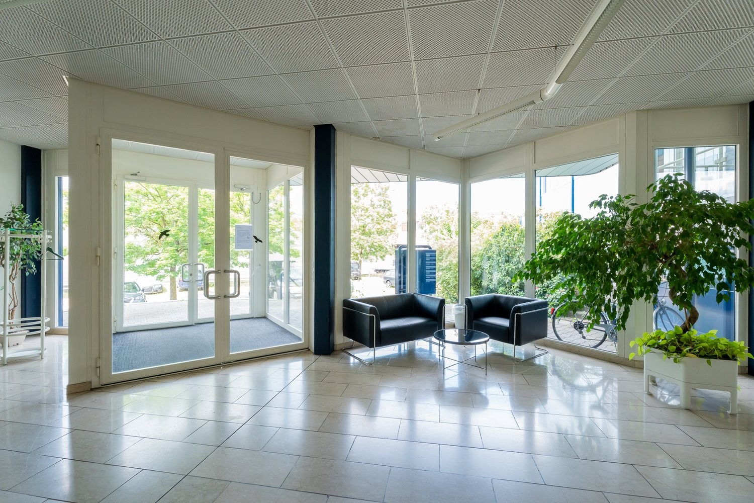 22m² office