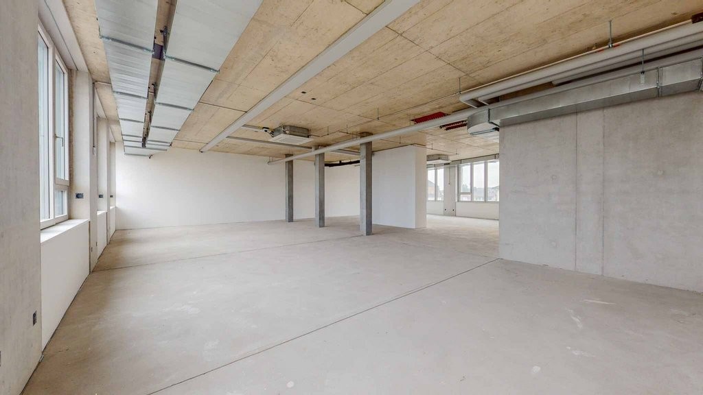 163m² office