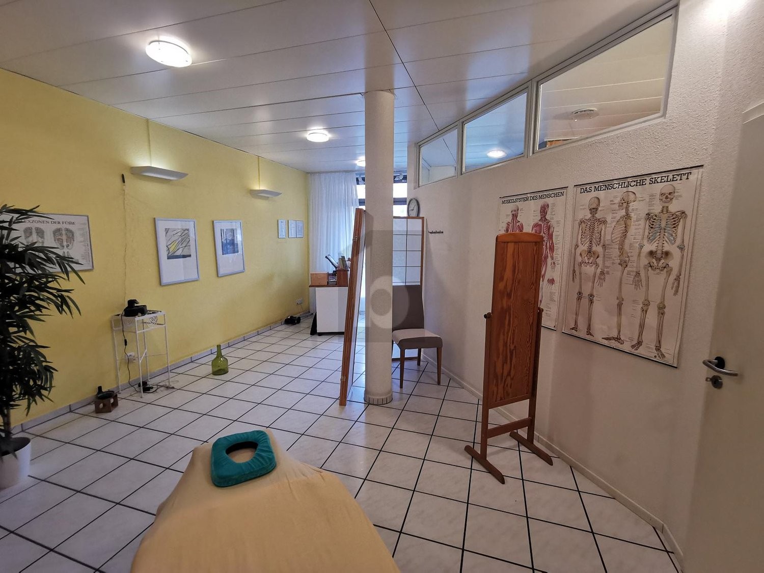 1050m² living / commercial building