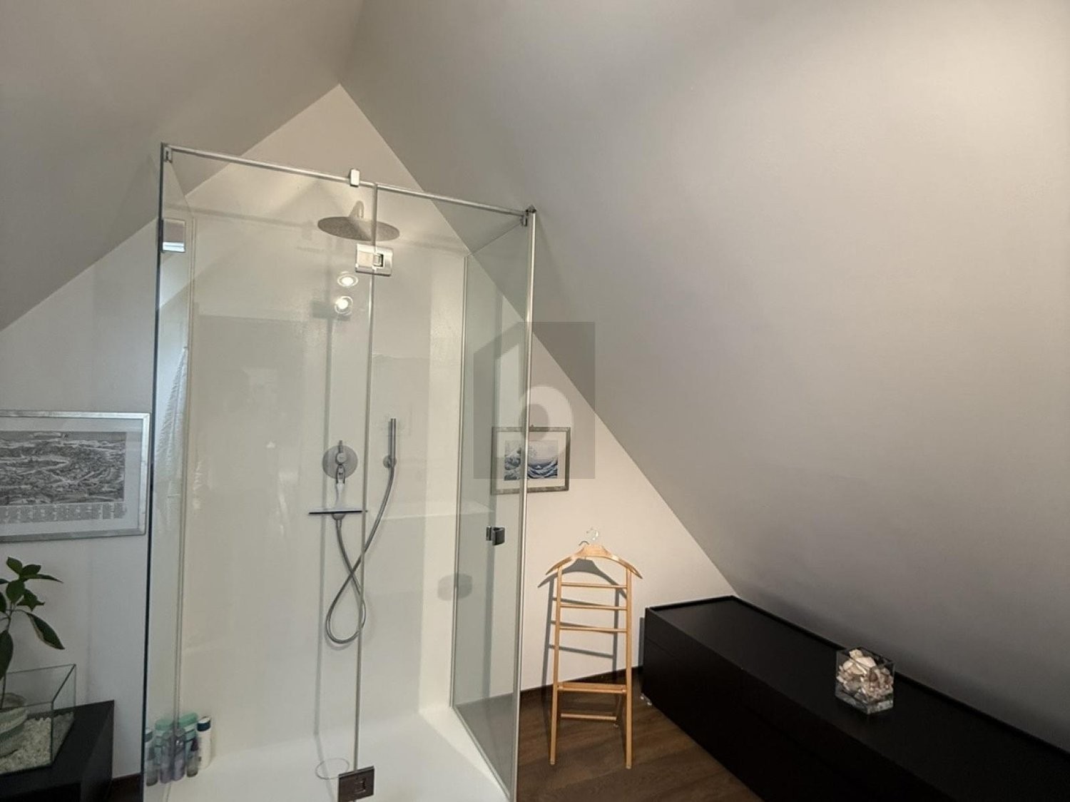 4 rooms furnished flat, Foto 4 von 4