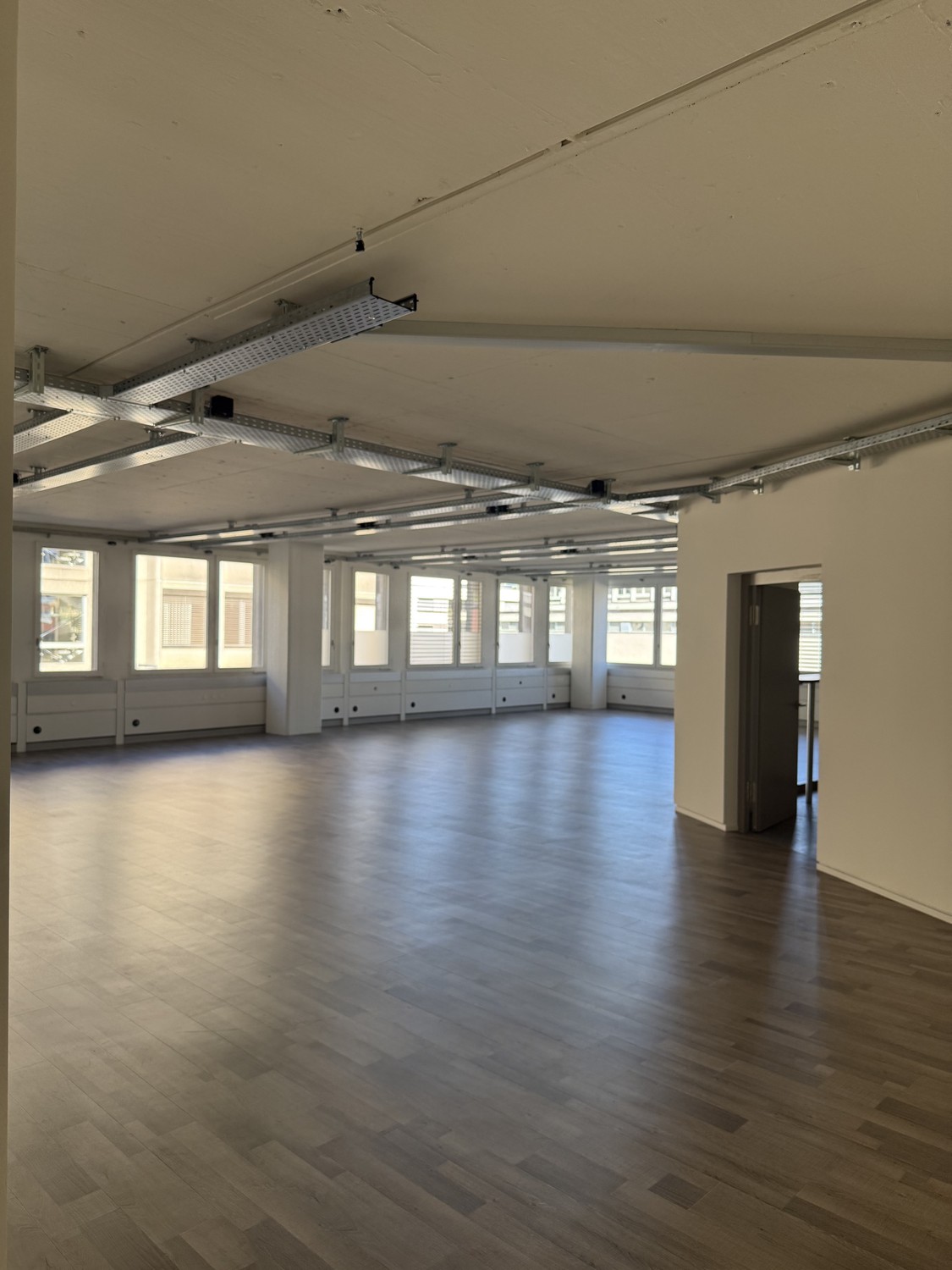 237m² office, Foto 1 von 8