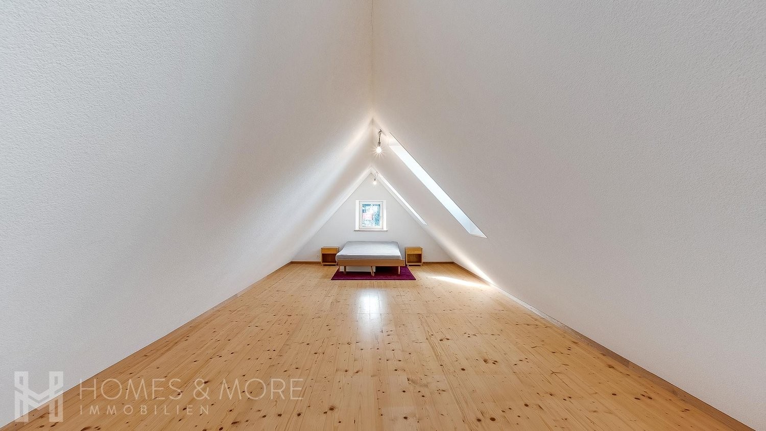 12 ½ rooms single house