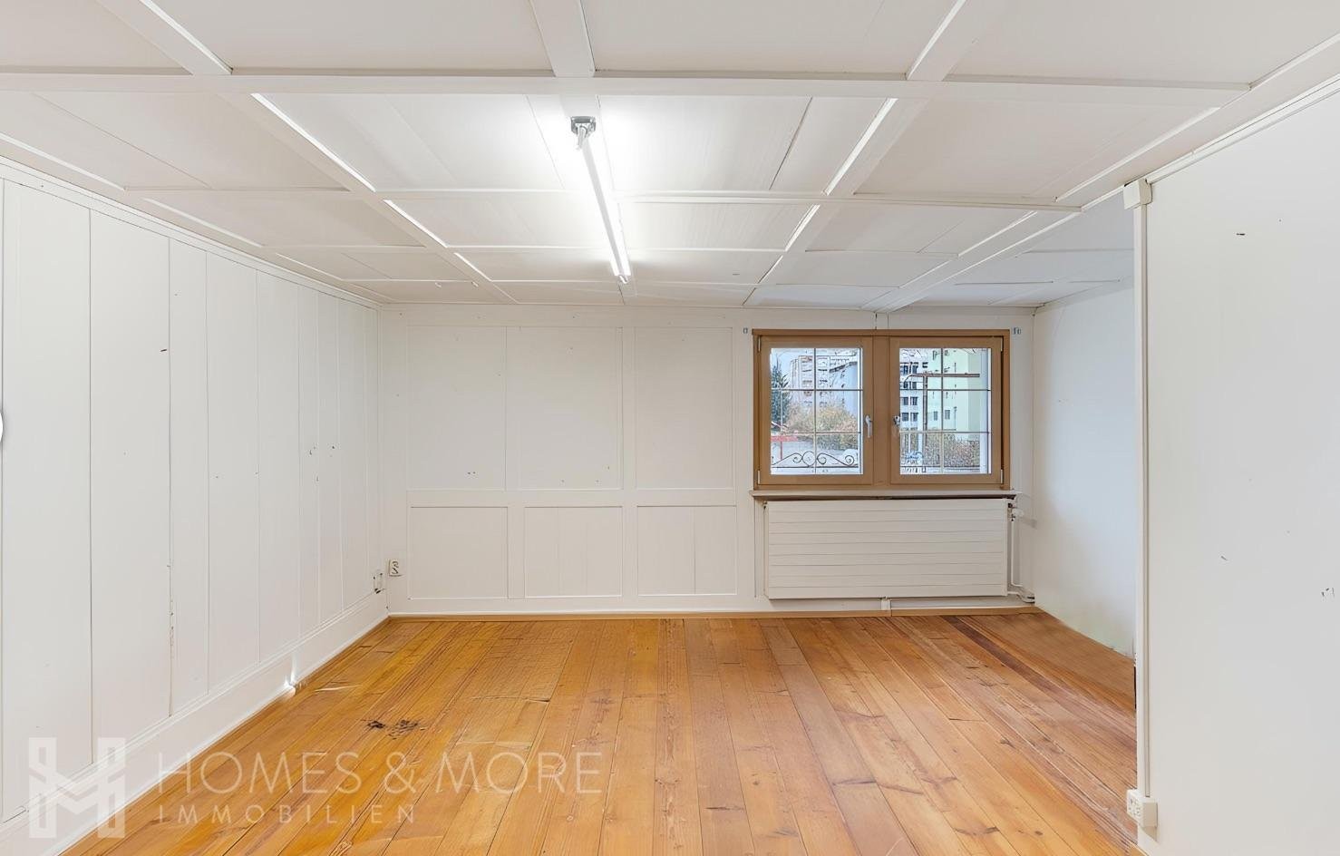 12 ½ rooms single house