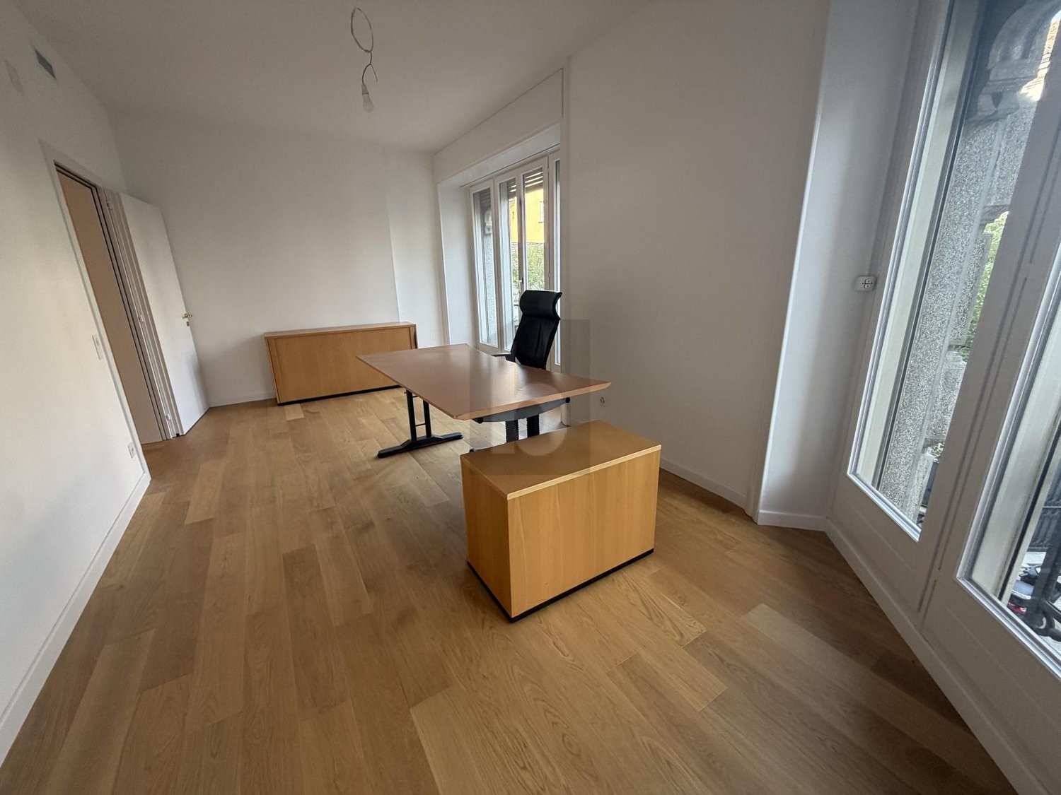 Living / commercial building