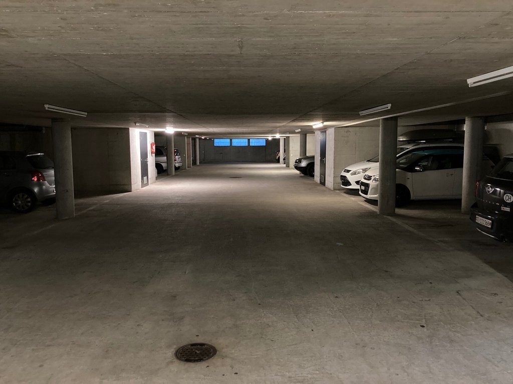 Underground slot, Foto 1 von 2