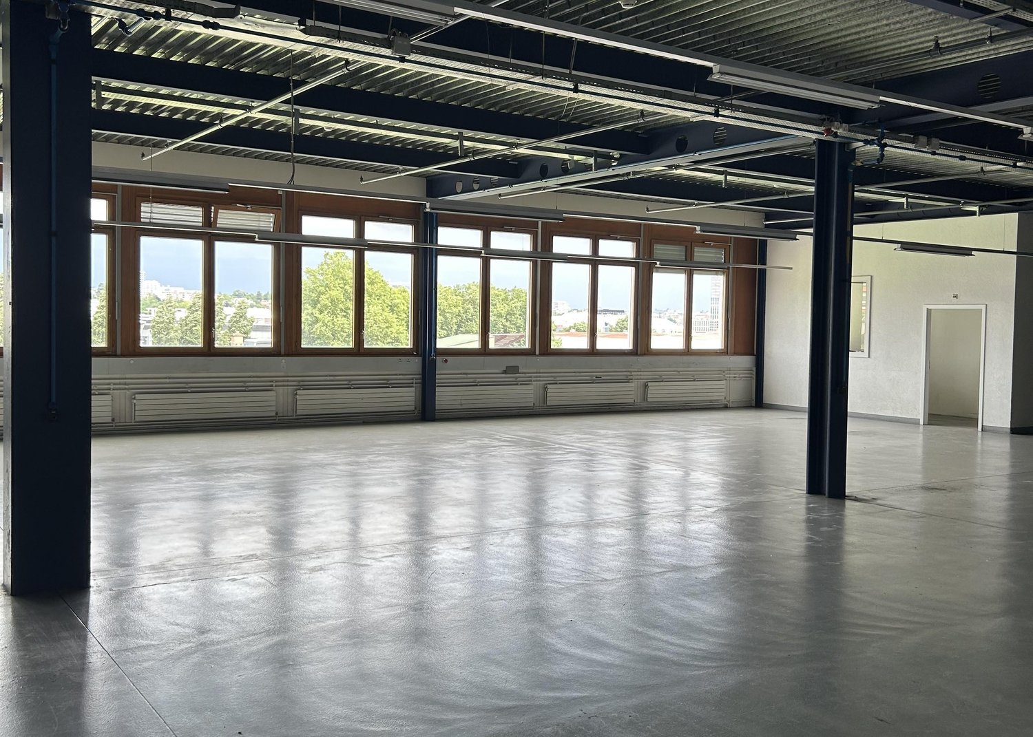 689m² Industrieobjekt, Foto 3 von 10