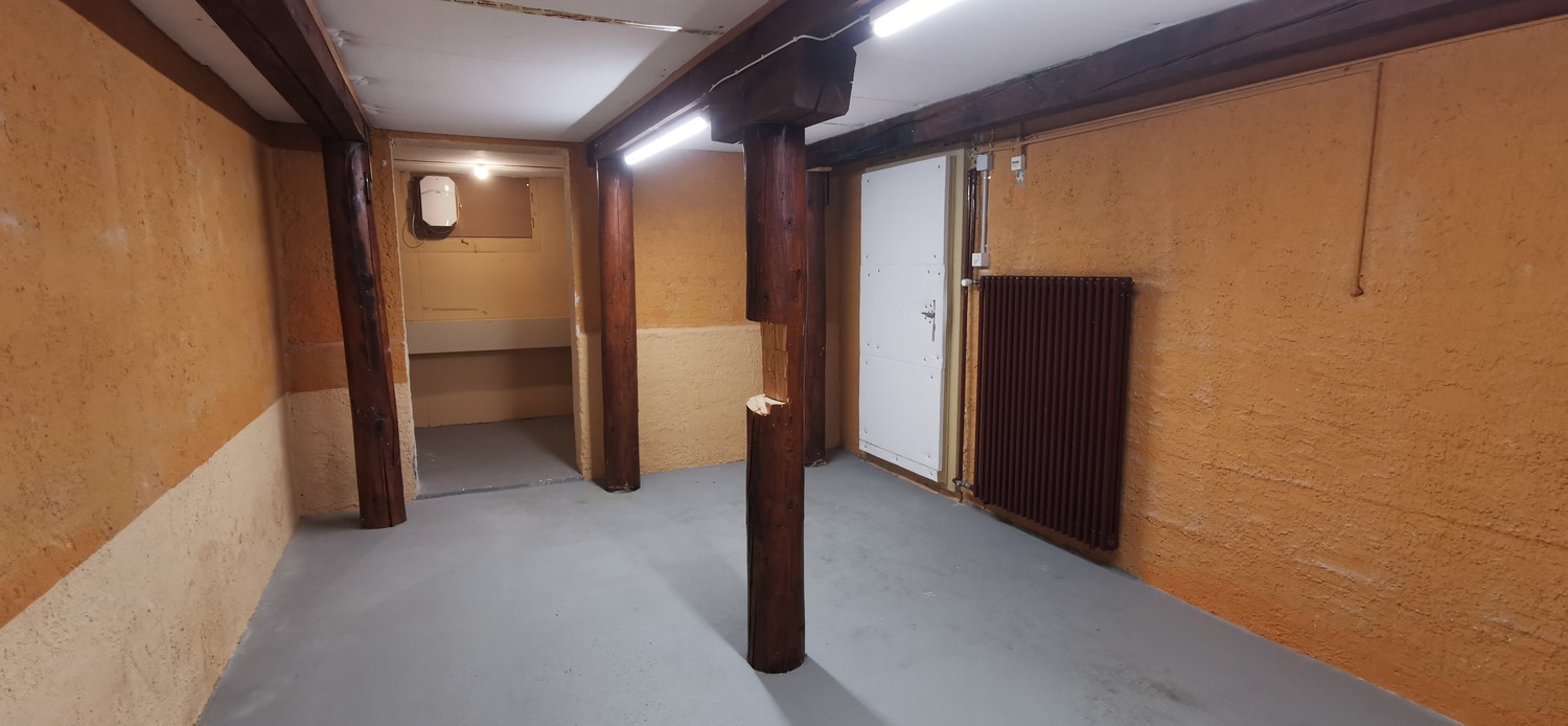 21m² commercial