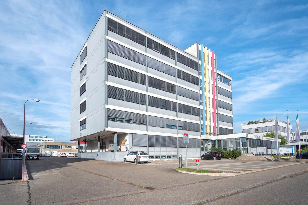 210m² office