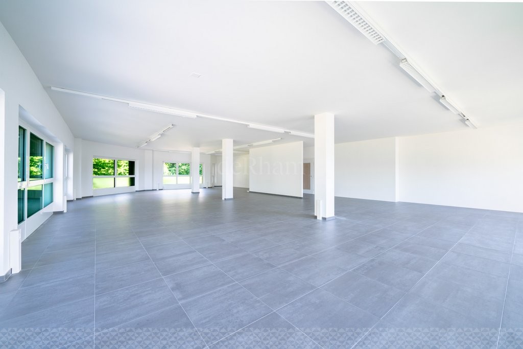 178m² office