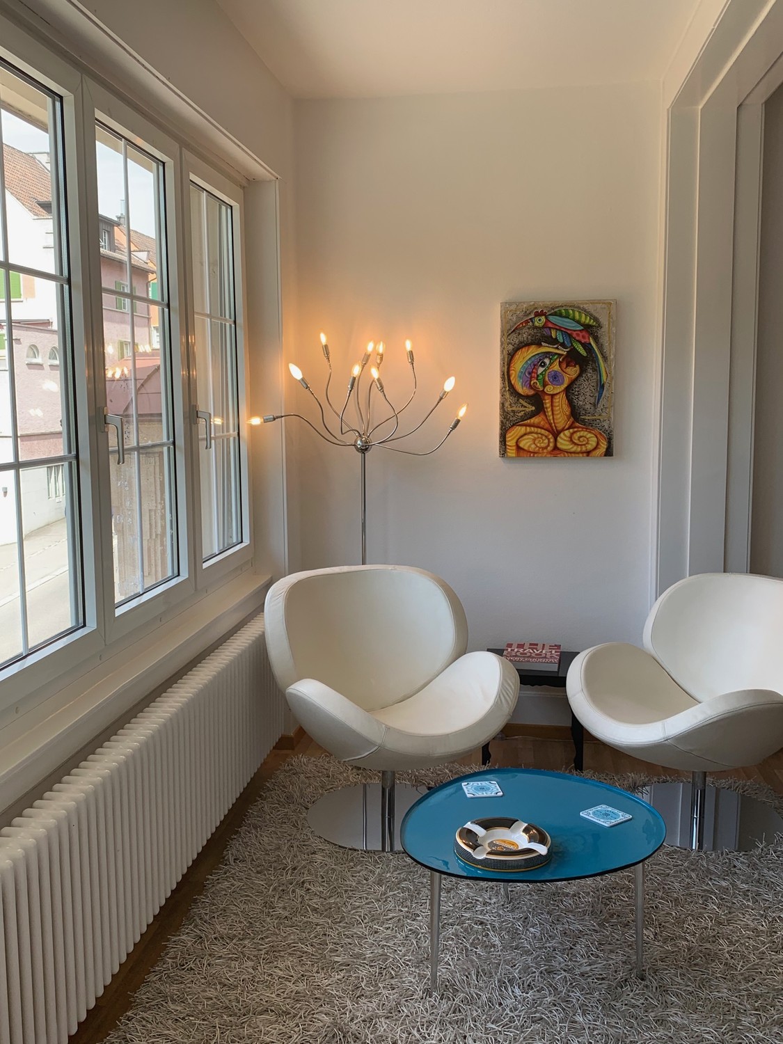 Helle möblierte 4-Zimmer-Wohnung mit Aussicht – 3–6 Monate, Foto 4 von 10