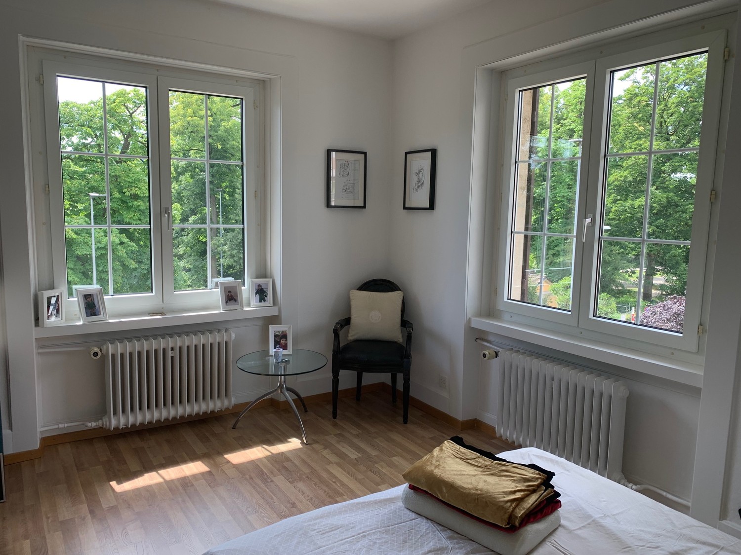 Helle möblierte 4-Zimmer-Wohnung mit Aussicht – 3–6 Monate, Foto 2 von 10