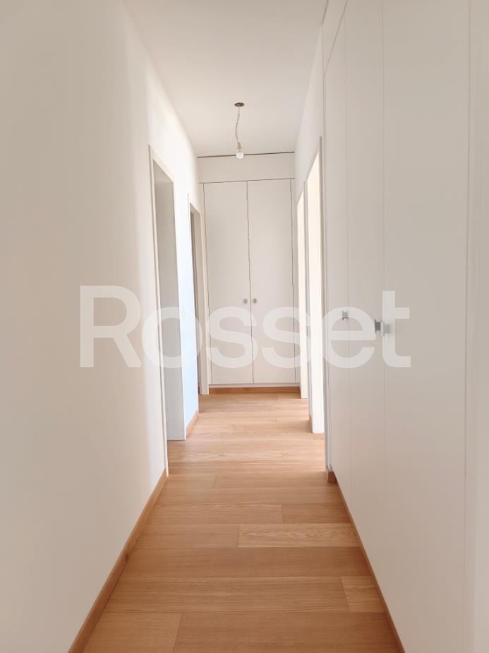 8 rooms apartment