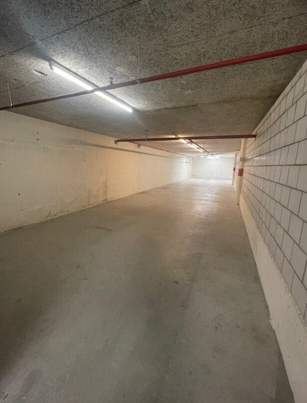 Local de stockage de 100m²