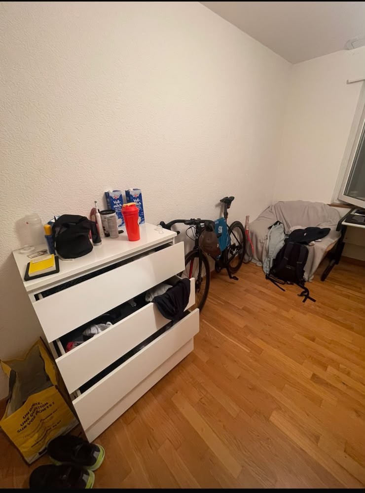 Room in a shared flat, Foto 1 von 3