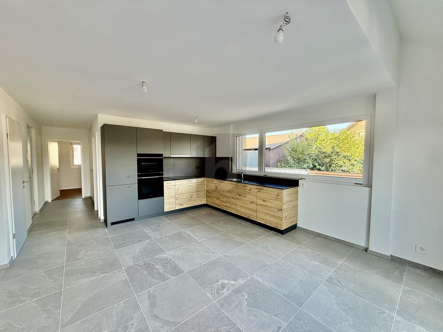 3 ½ Zimmer Dachwohnung, Foto 3 von 4