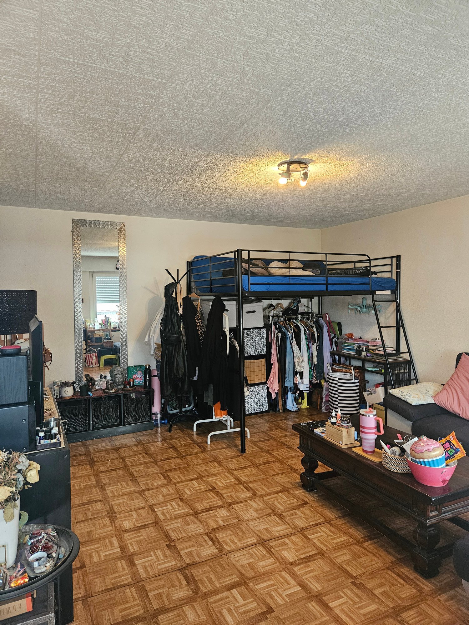 1 room studio