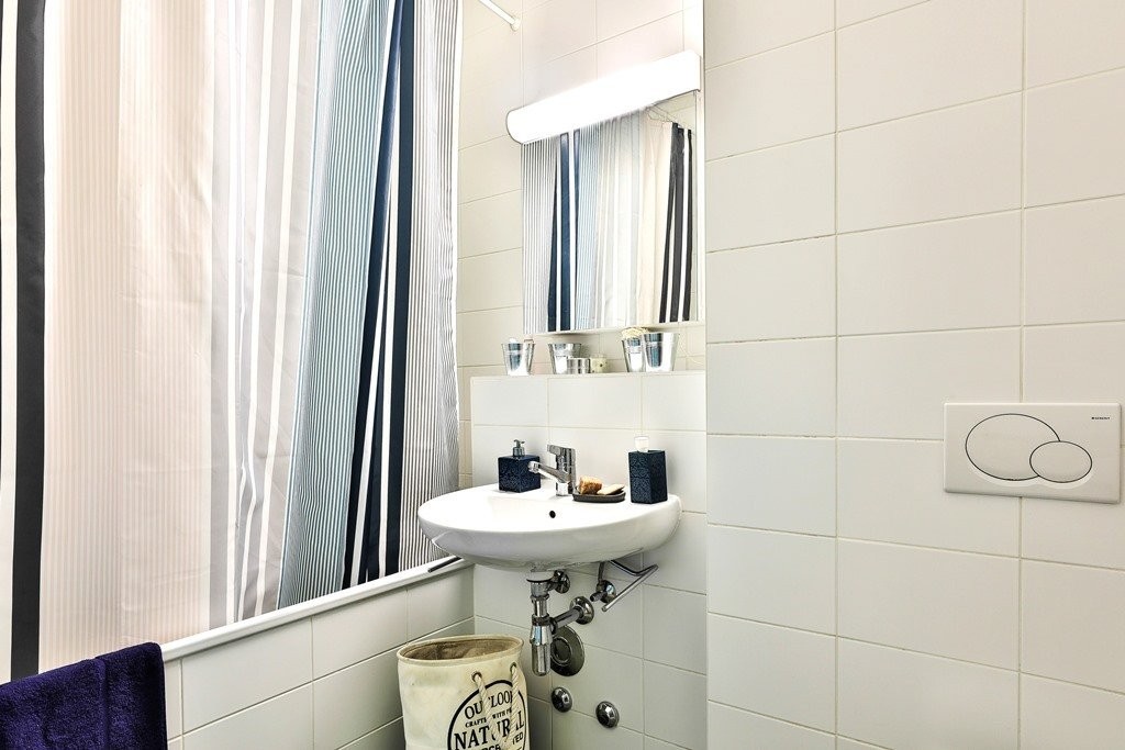 5 rooms apartment
