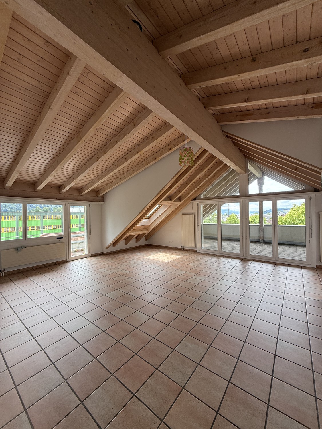 6 rooms apartment