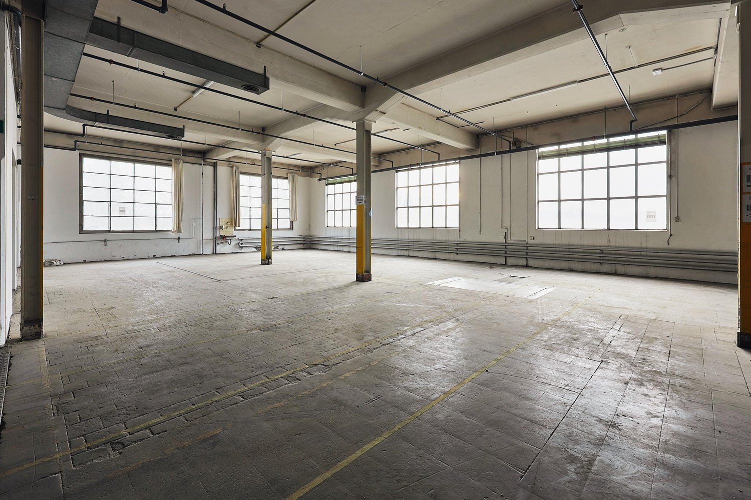 486m² commercial