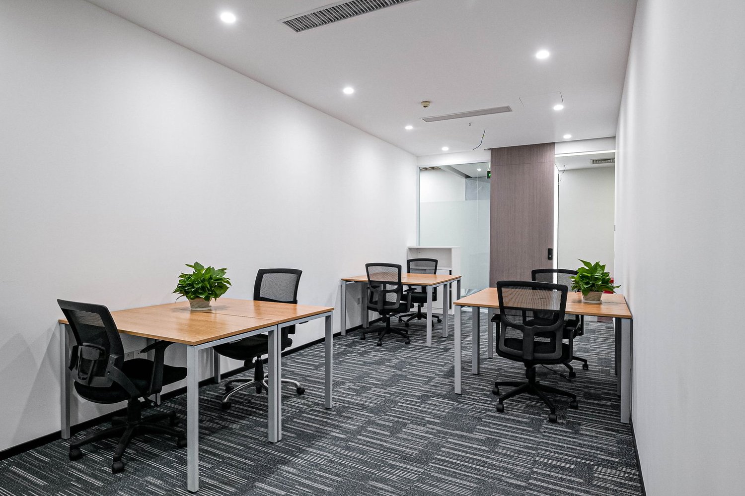 150m² office