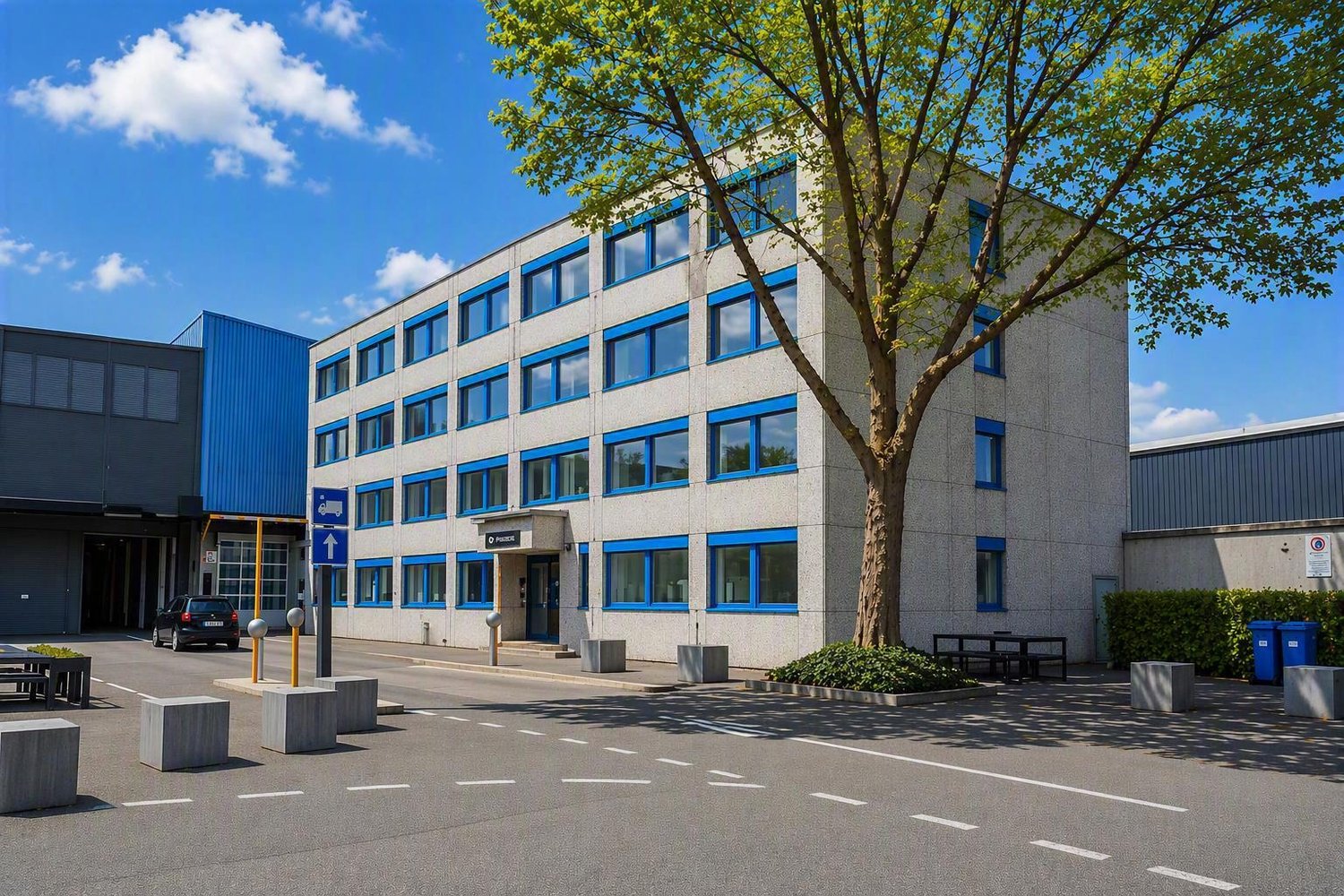 172m² office