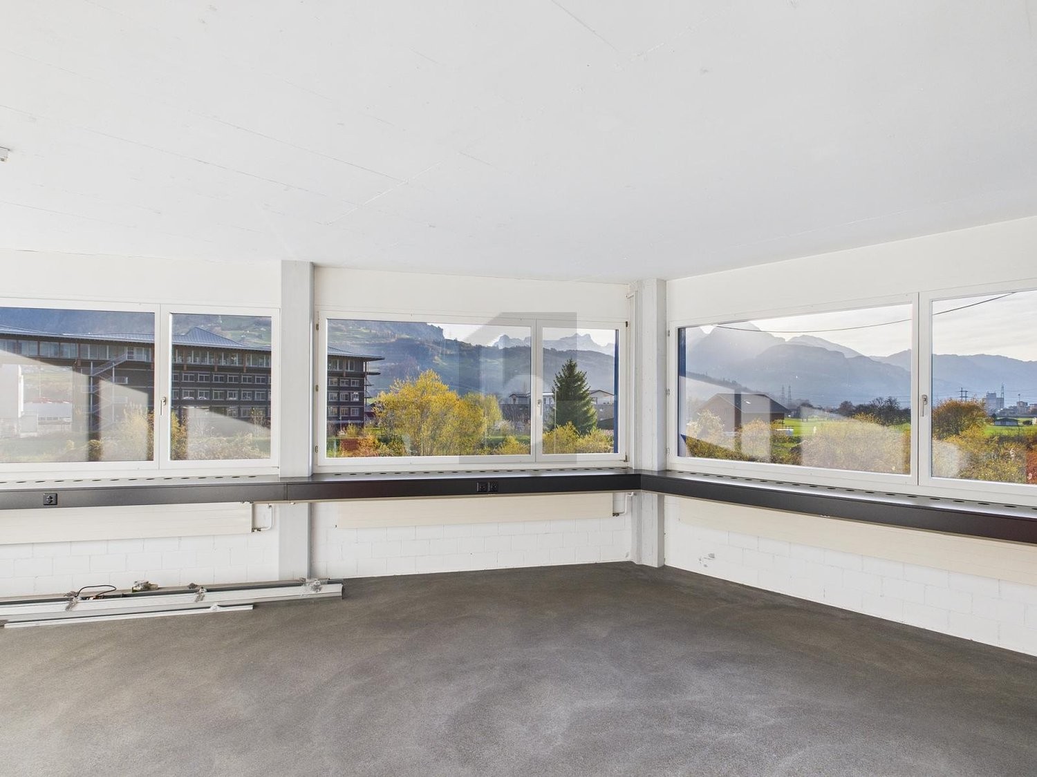 131m² ufficio, foto 3 di 4