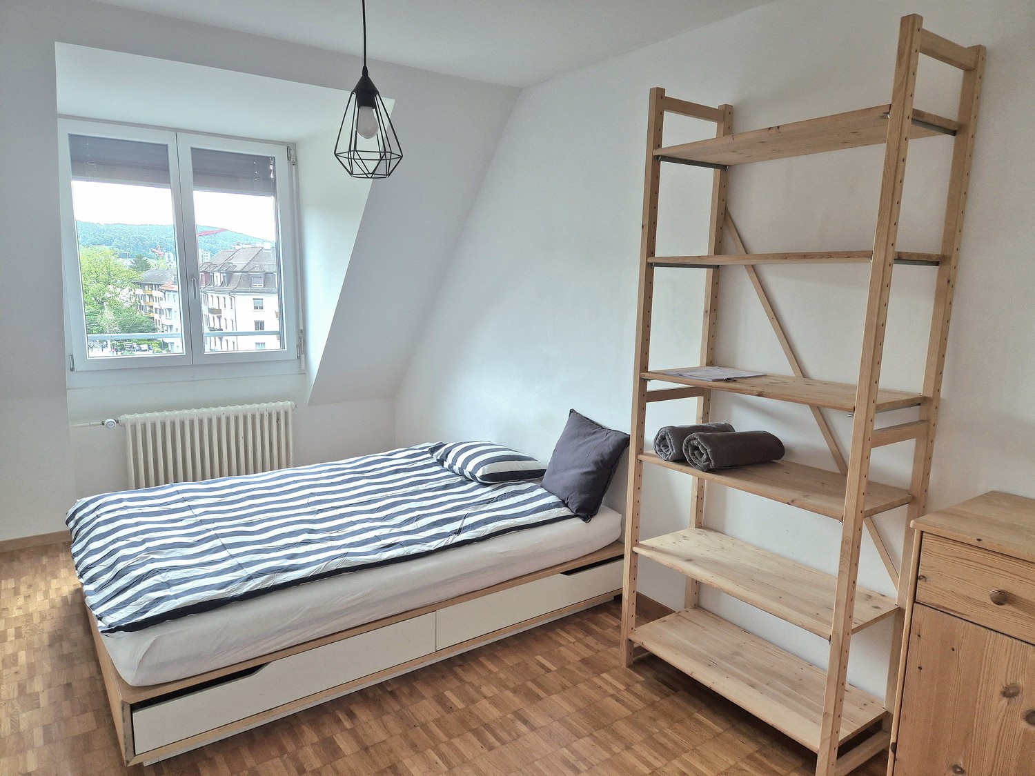 Room in a shared flat, Foto 2 von 3