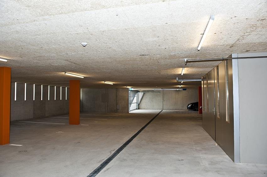 Underground slot, Foto 1 von 2