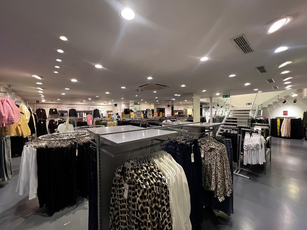 133m² shop, Foto 4 von 10
