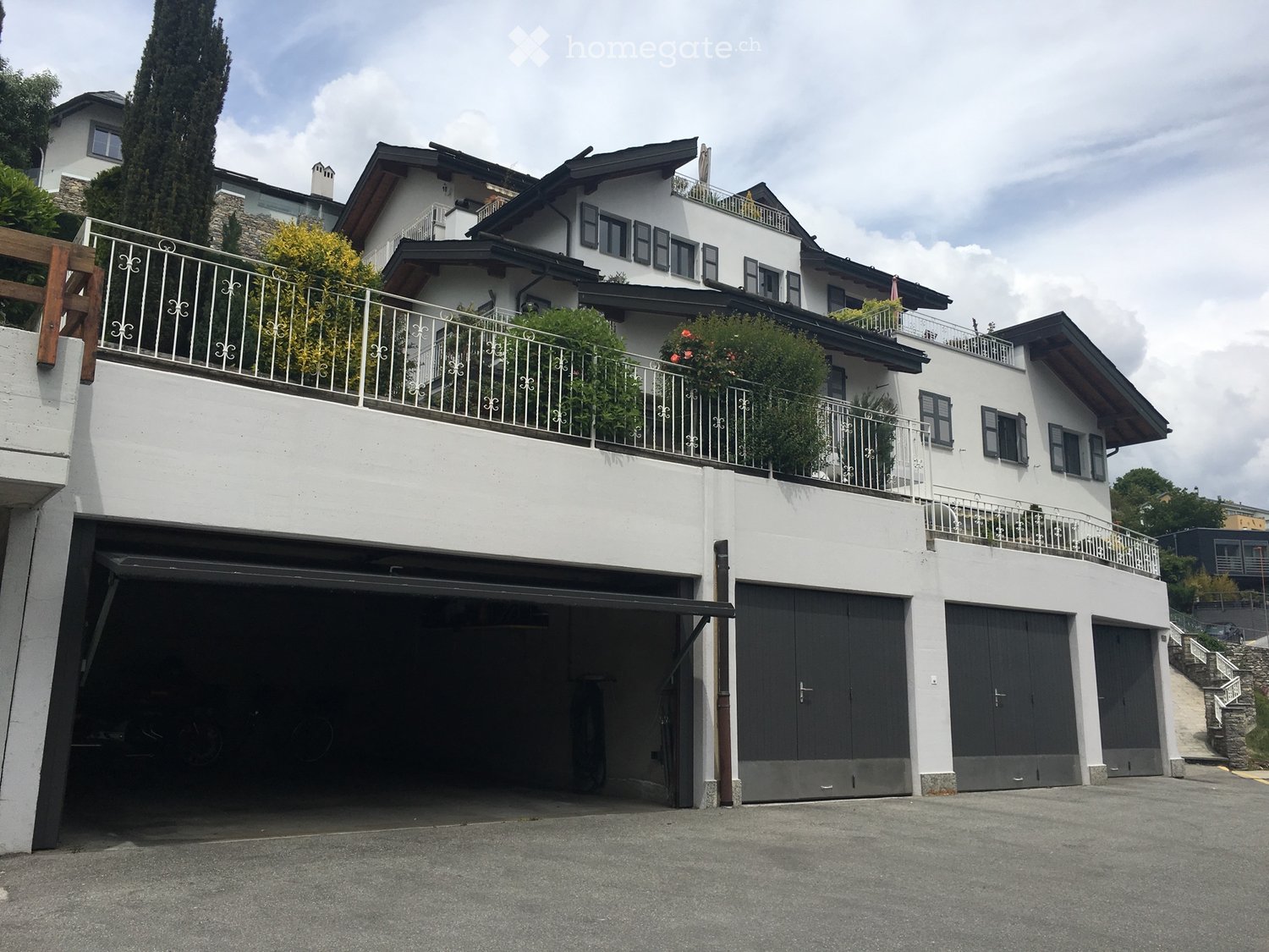 8 Zimmer Einfamilienhaus, Foto 1 von 5