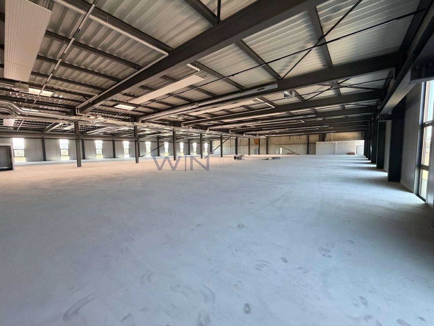 1200m² commercial