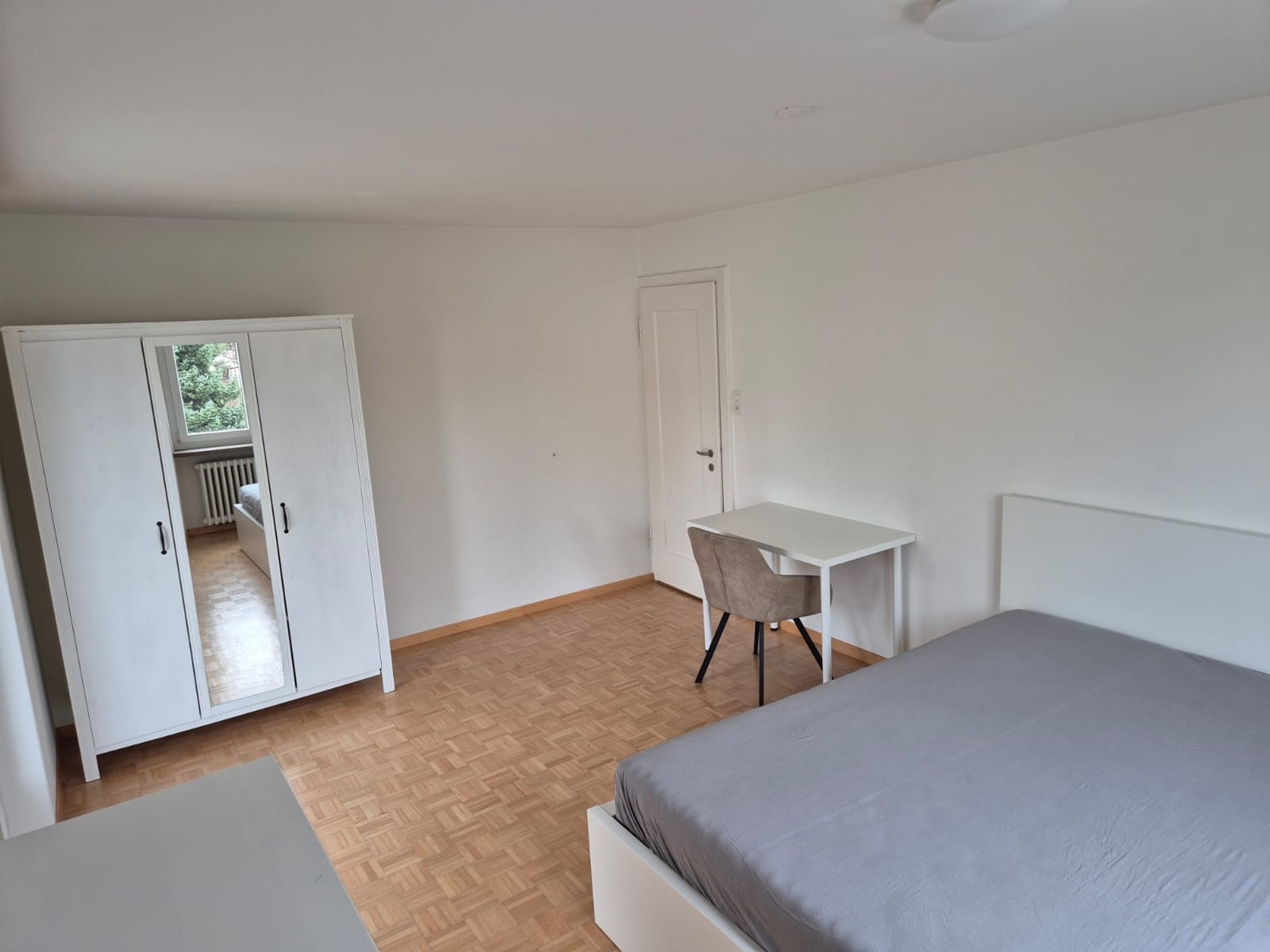 Room in a shared flat, Foto 1 von 3