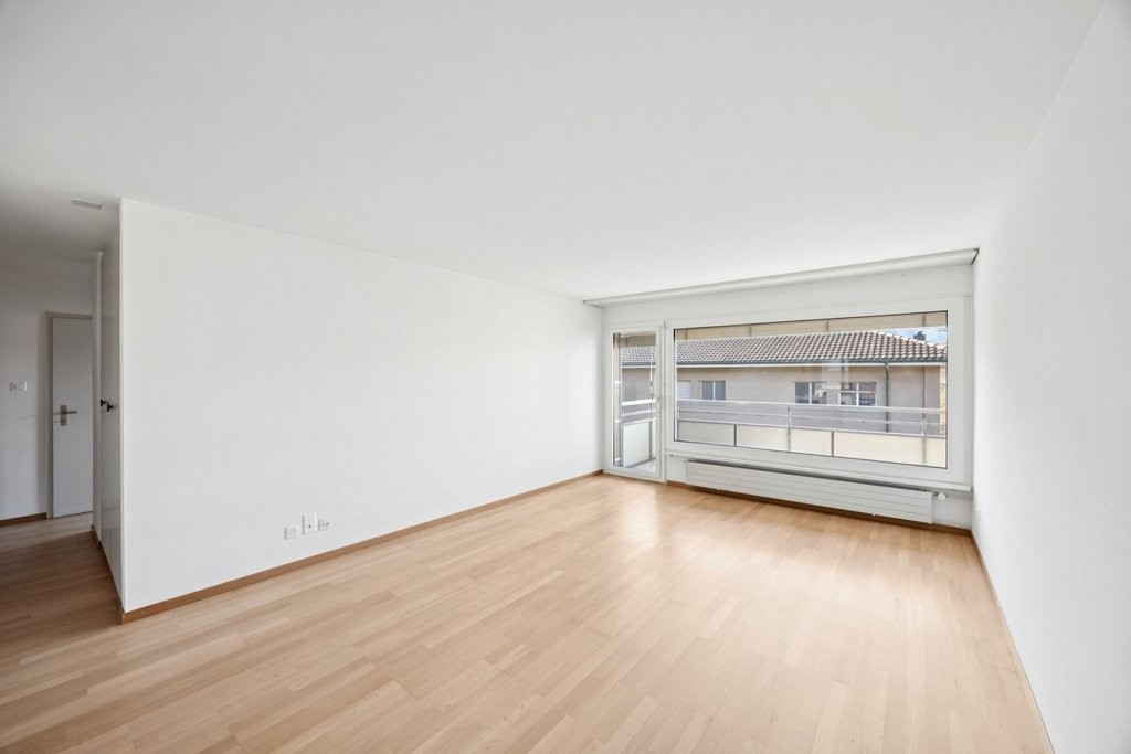6 rooms apartment, Foto 1 von 8