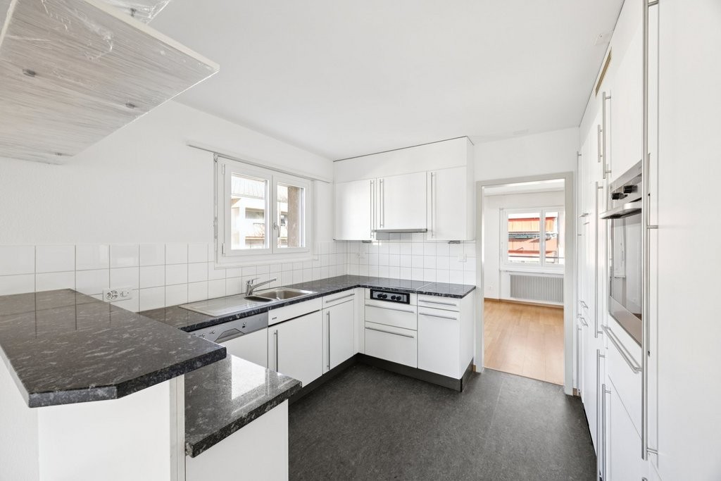 6 rooms apartment, Foto 2 von 8