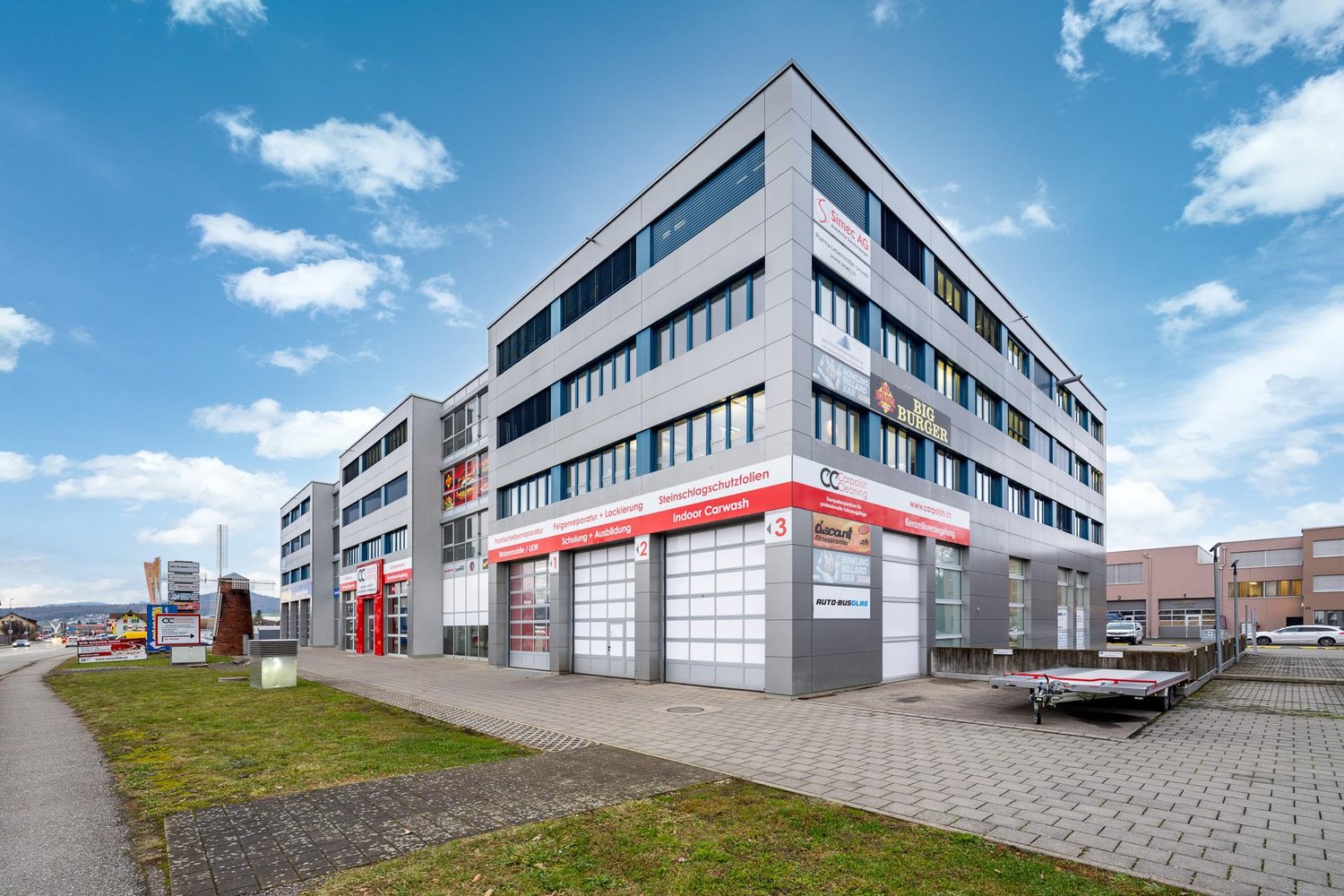 832m² commerciale