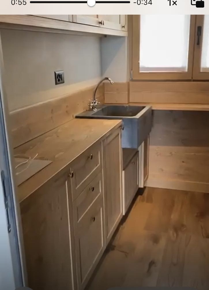Neues Apartment mit 2 Doppelzimmern, 2 Badezimmern, Wohnzimmer, Küche, Eingang, großem Balkon, atemberaubender Blick auf den Golf, voll möbliert, Foto 5 von 10